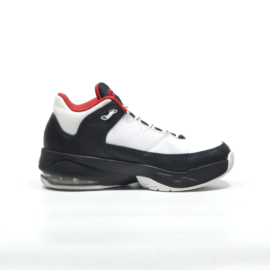 Air Jordan Max Aura 3 Sneakers Leather White Color For Kids