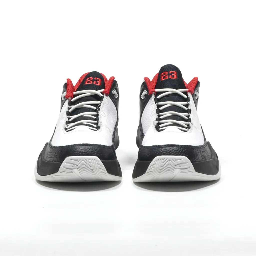 Air Jordan Max Aura 3 Sneakers Leather White Color For Kids