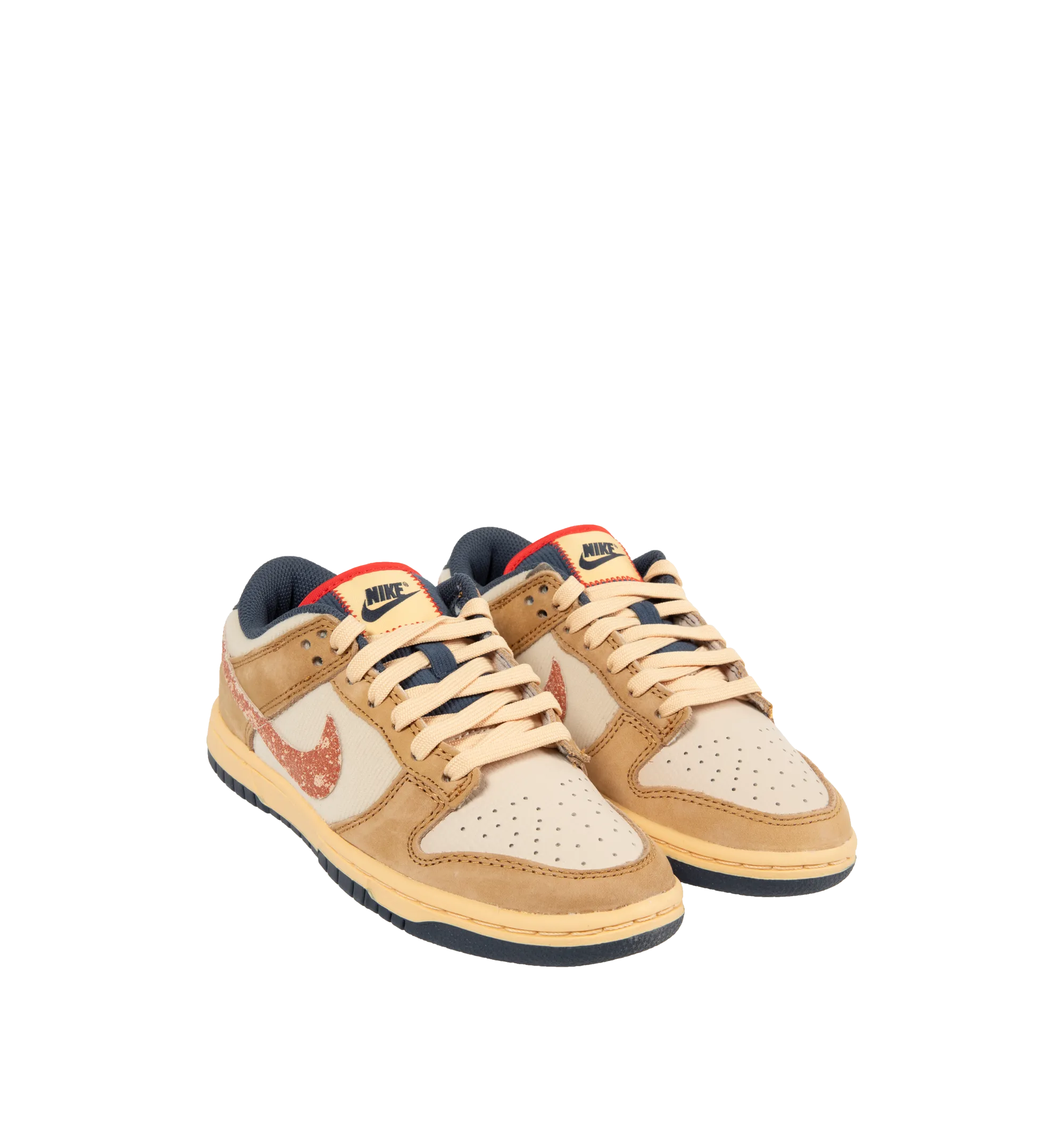 Dunk Low Retro SE Sneakers (Mens)