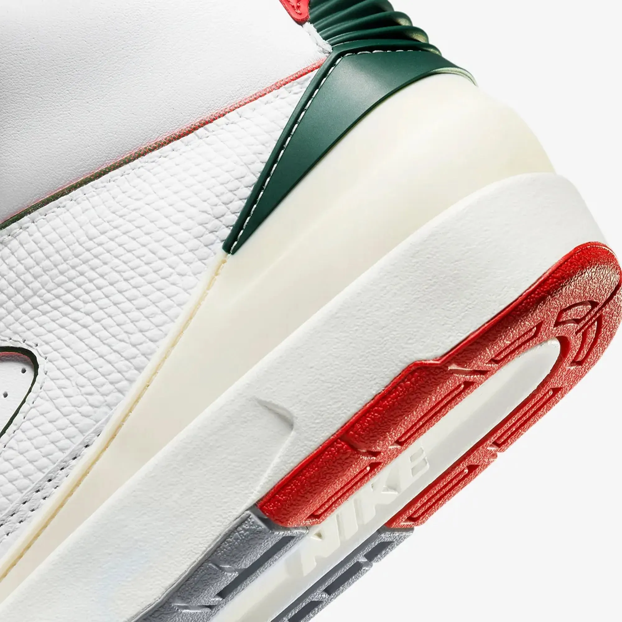 Jordan | AIR JORDAN 2 "ORIGINS"  { WHITE/FIRE RED-FIR-SAIL