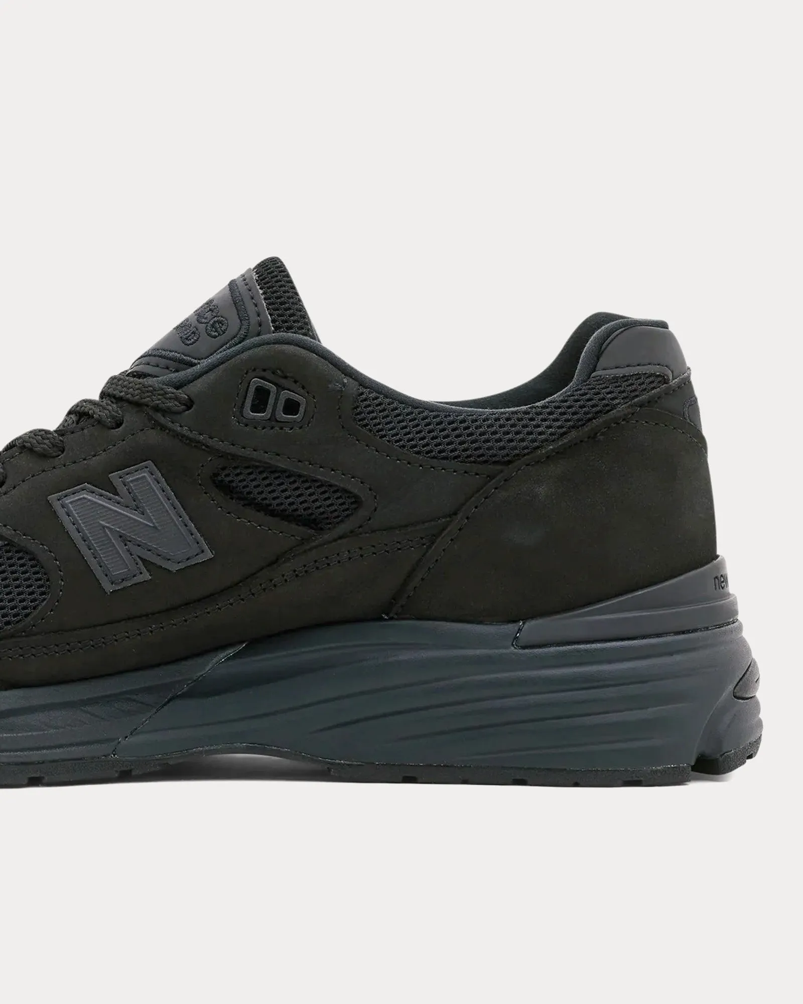 MADE in UK 991v2 Black Low Top Sneakers