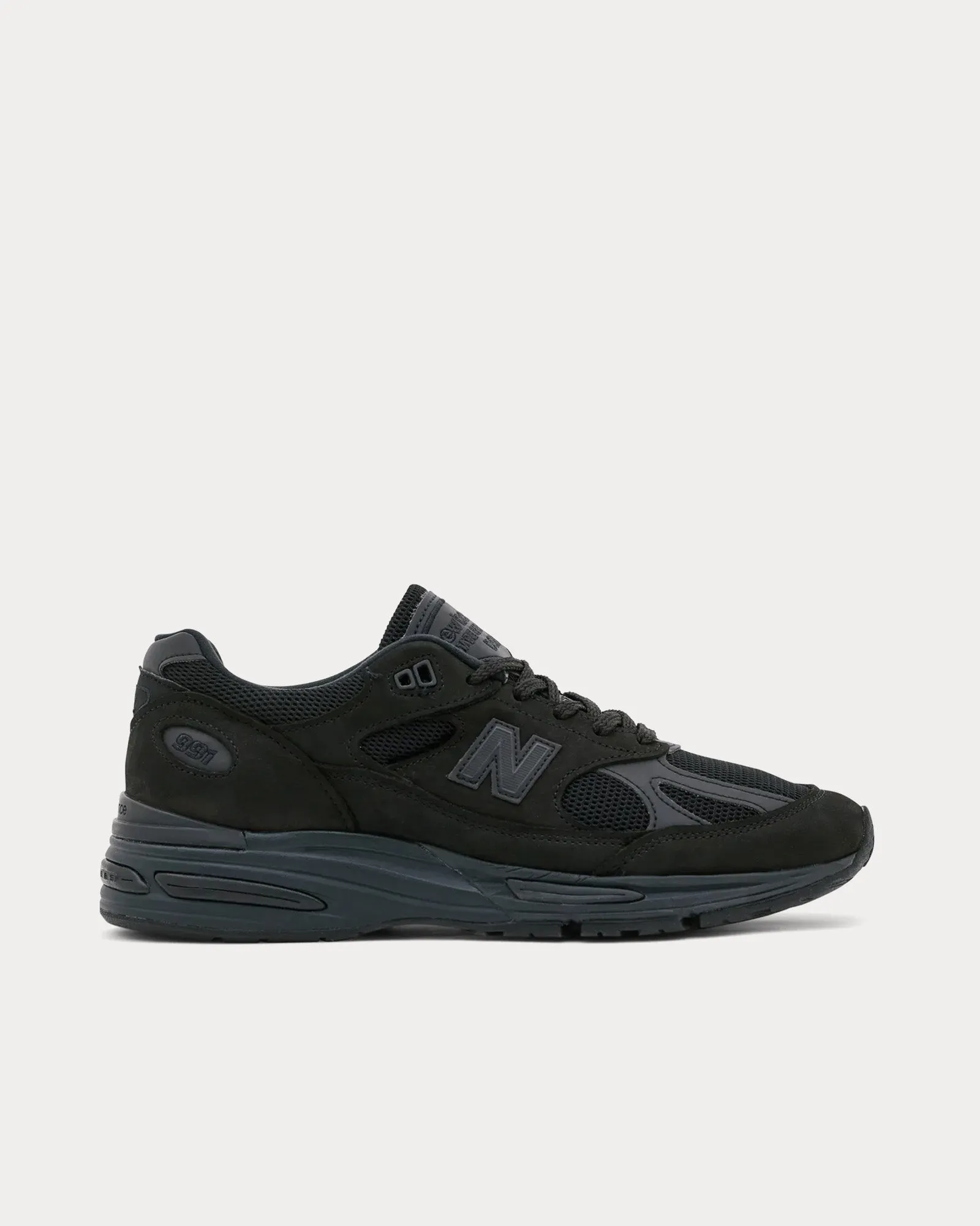 MADE in UK 991v2 Black Low Top Sneakers