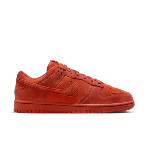 W Dunk Low SE 'Picante Red'