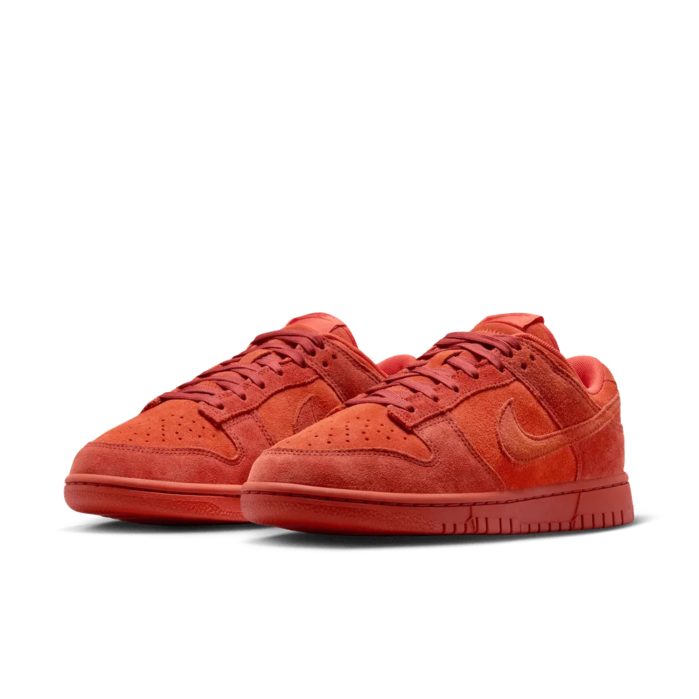W Dunk Low SE 'Picante Red'
