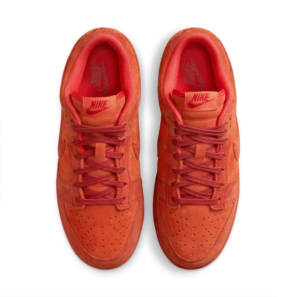 W Dunk Low SE 'Picante Red'