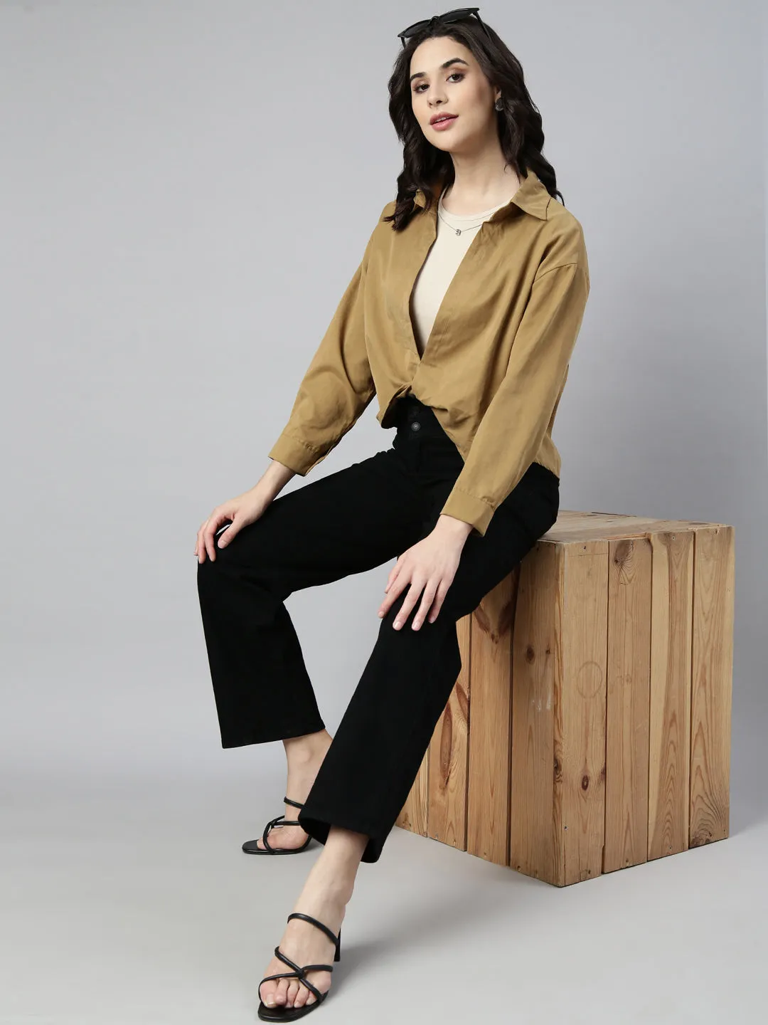 Women Khaki Shirt Collar Cuffed Sleeves Twisted Shirt Style Top With Tank Top