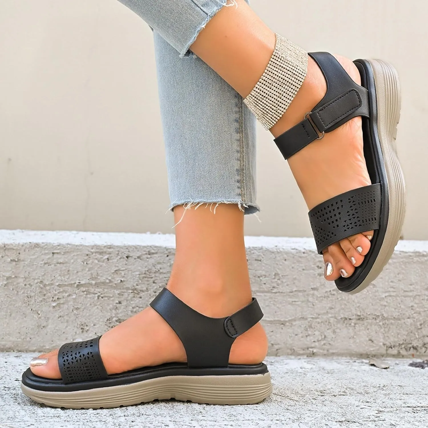 Women's Fashion Walking Sandals 2025 Summer Casual Open Toe Ankle Strap Platform Slip on Wedge Shoes with Arch Support Low Heel Beach Walking Platform Wedges Shoes